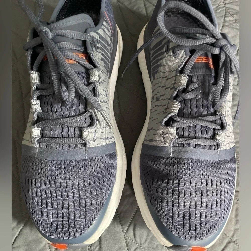 Men’s Under Armour sneakers